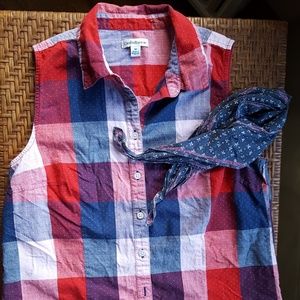 Sleeveless button up